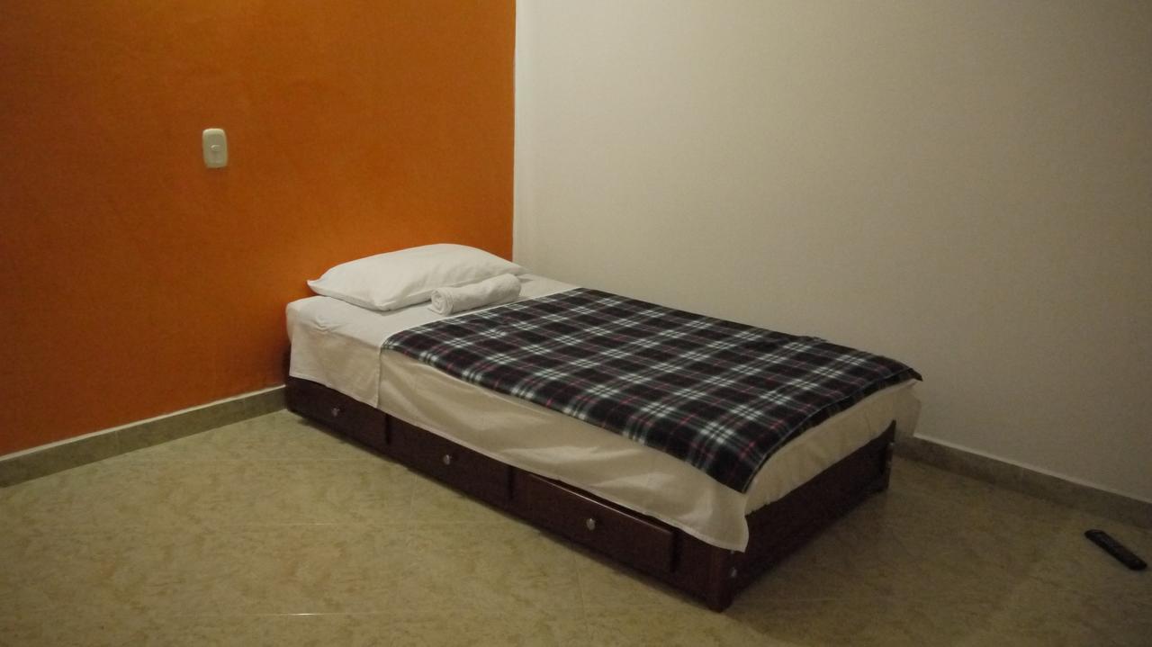 Hostal Naty Luna 贾丁 外观 照片