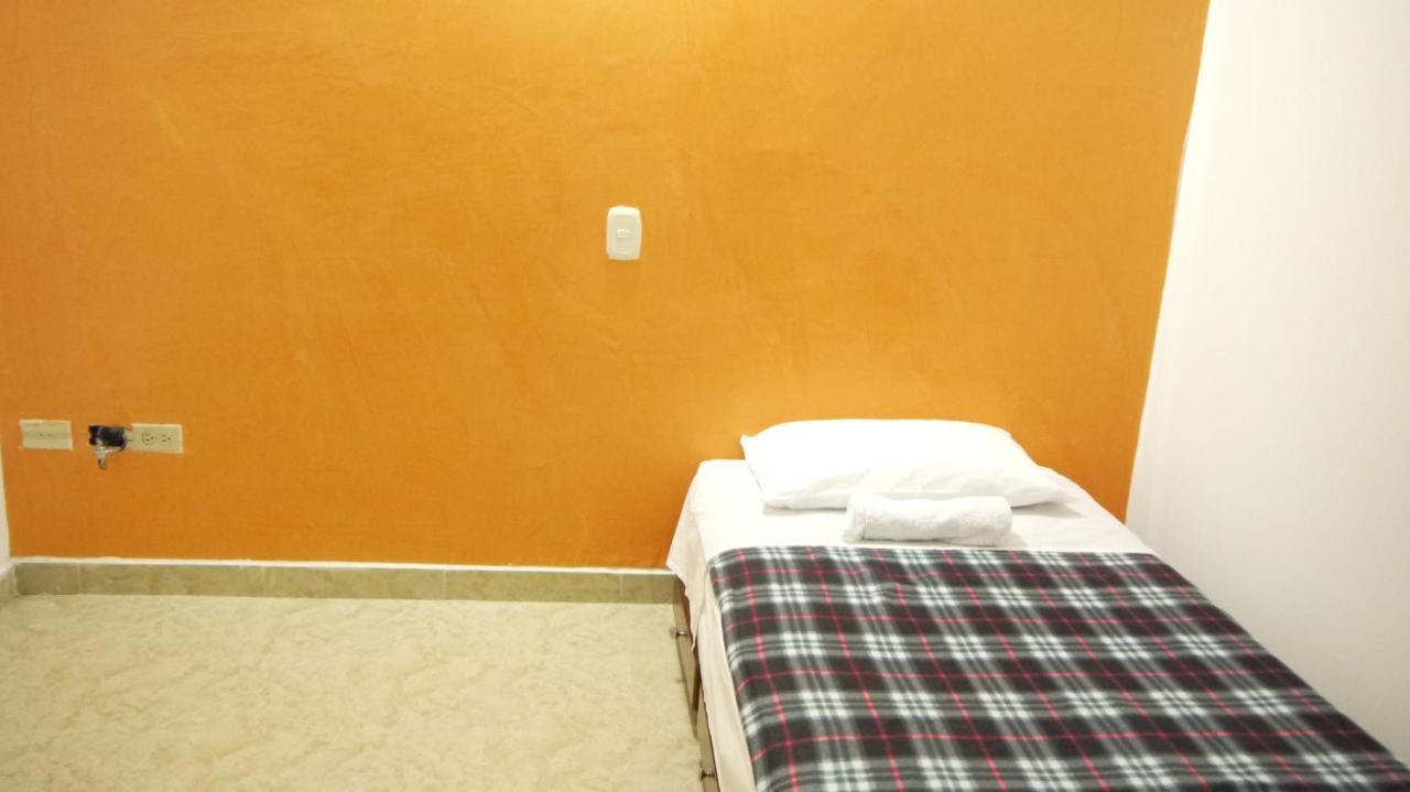 Hostal Naty Luna 贾丁 外观 照片