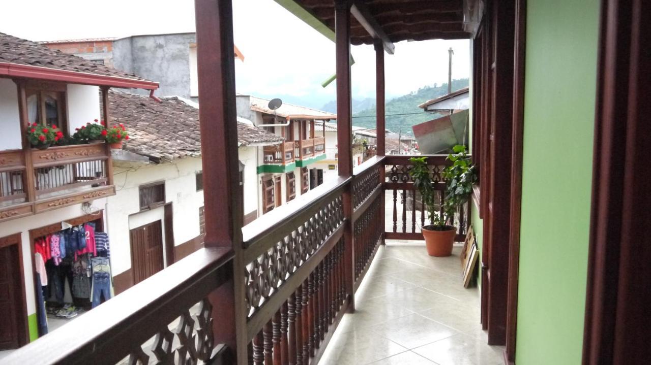 Hostal Naty Luna 贾丁 外观 照片